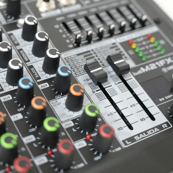 CONSOLA ANÁLOGA M21FX YAMAKI